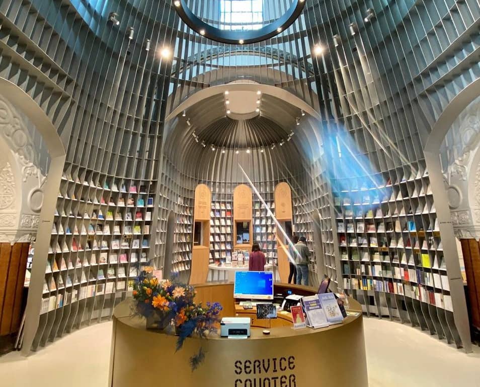 Best Bookstores in Shanghai - Sinan Books Poetry Store 3